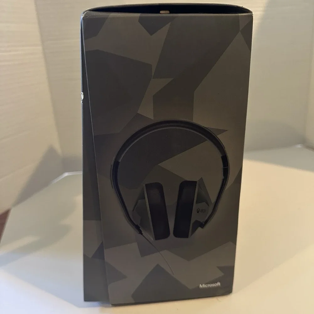 Xbox One Stereo Headset Armed Forces Box, EUC Pre-Owned‎